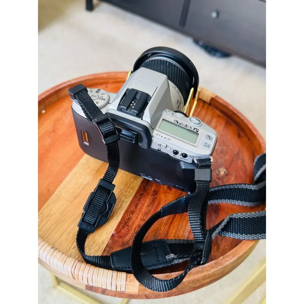 Minolta Maxxum 4 35mm Film Camera AF 28-80mm Lens Tested Working Manual 2 Rolls